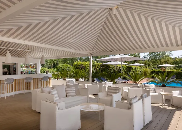 מלון Dei Marmi 4*