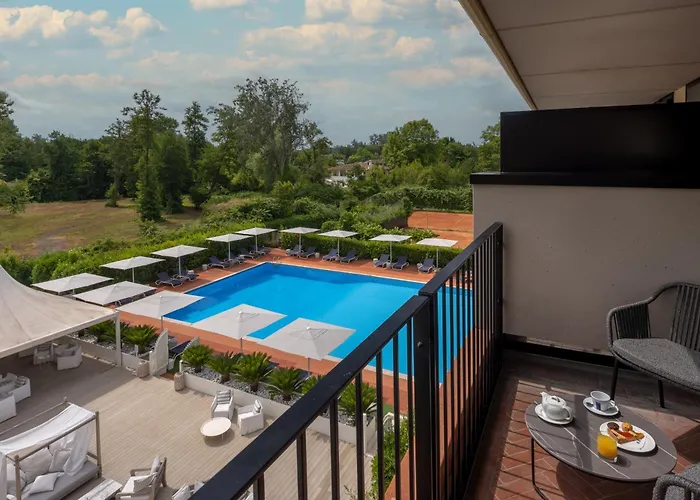 Dei Marmi מלון 4*