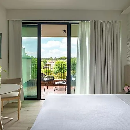 Dei Marmi ホテル 4*