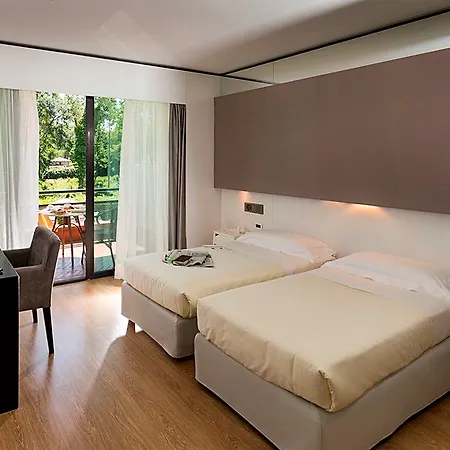 Dei Marmi Otel 4*
